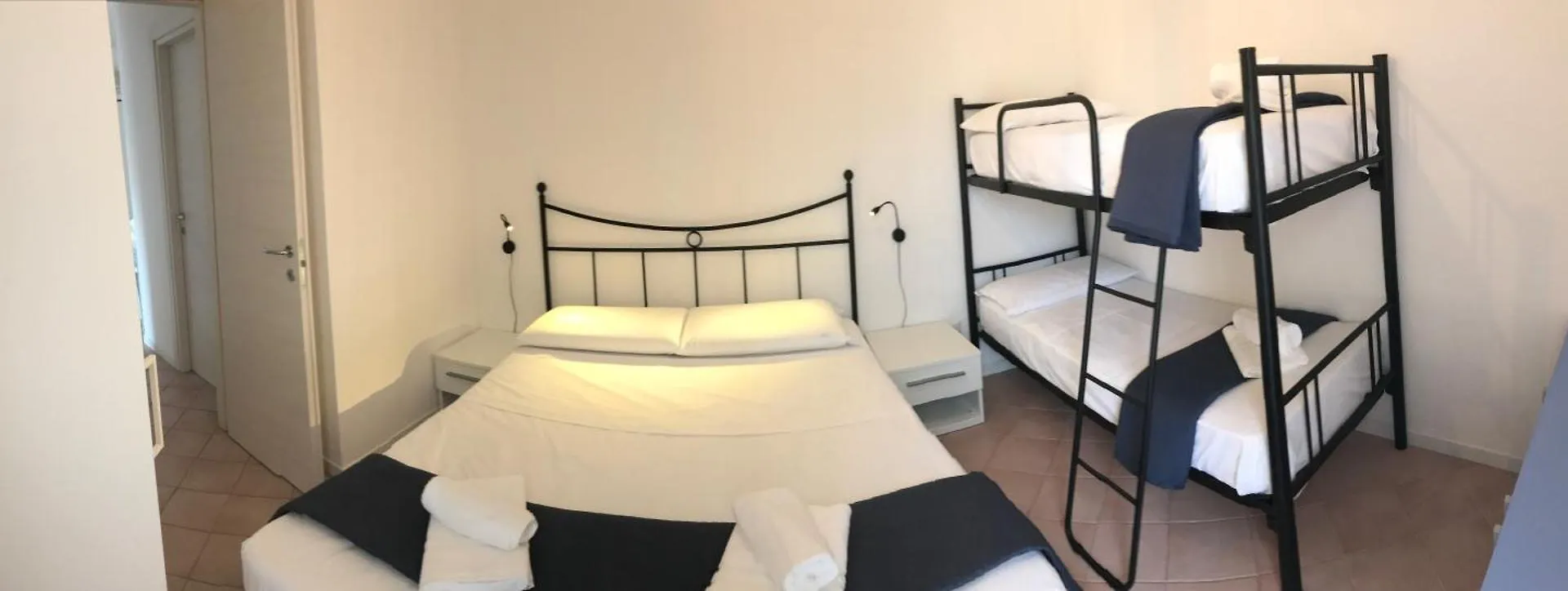 산타테레사의갈루라 Li Velieri 6 Pax Pool & Private Garden 아파트